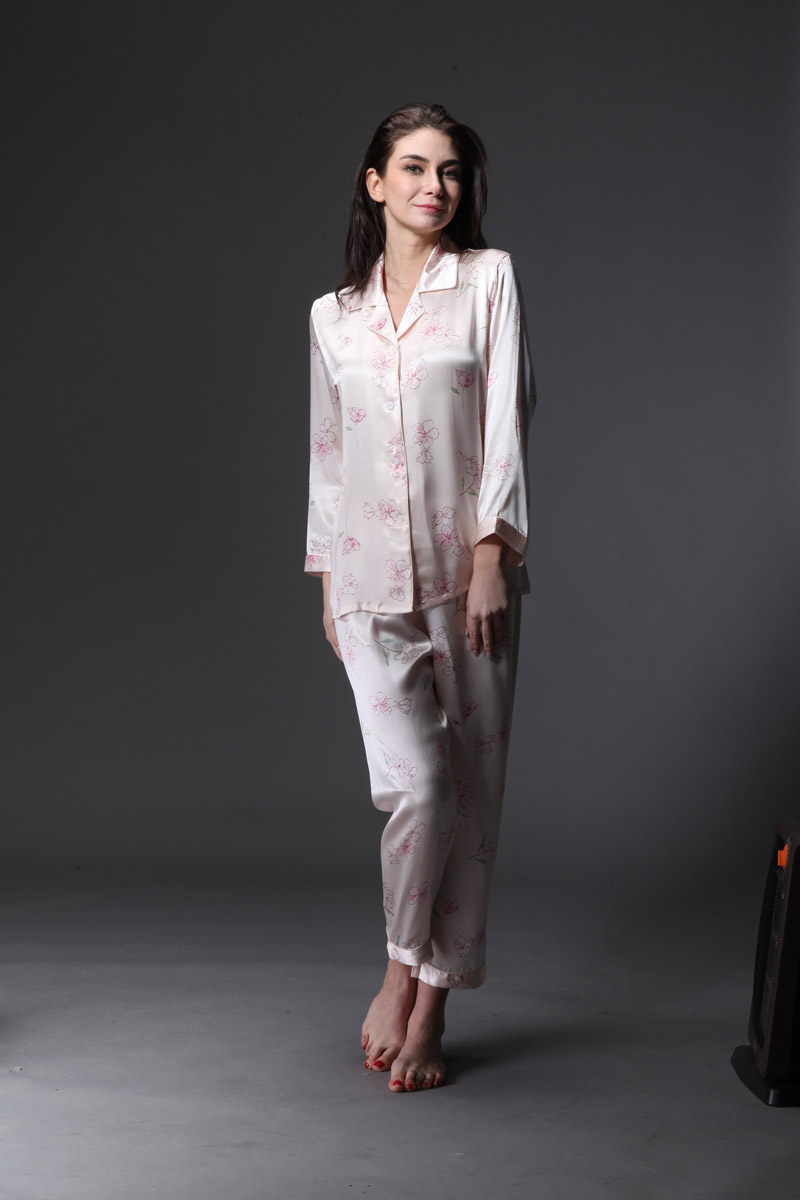女士睡衣套装