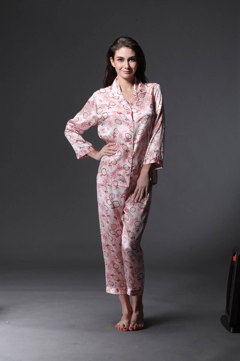 女士睡衣套装