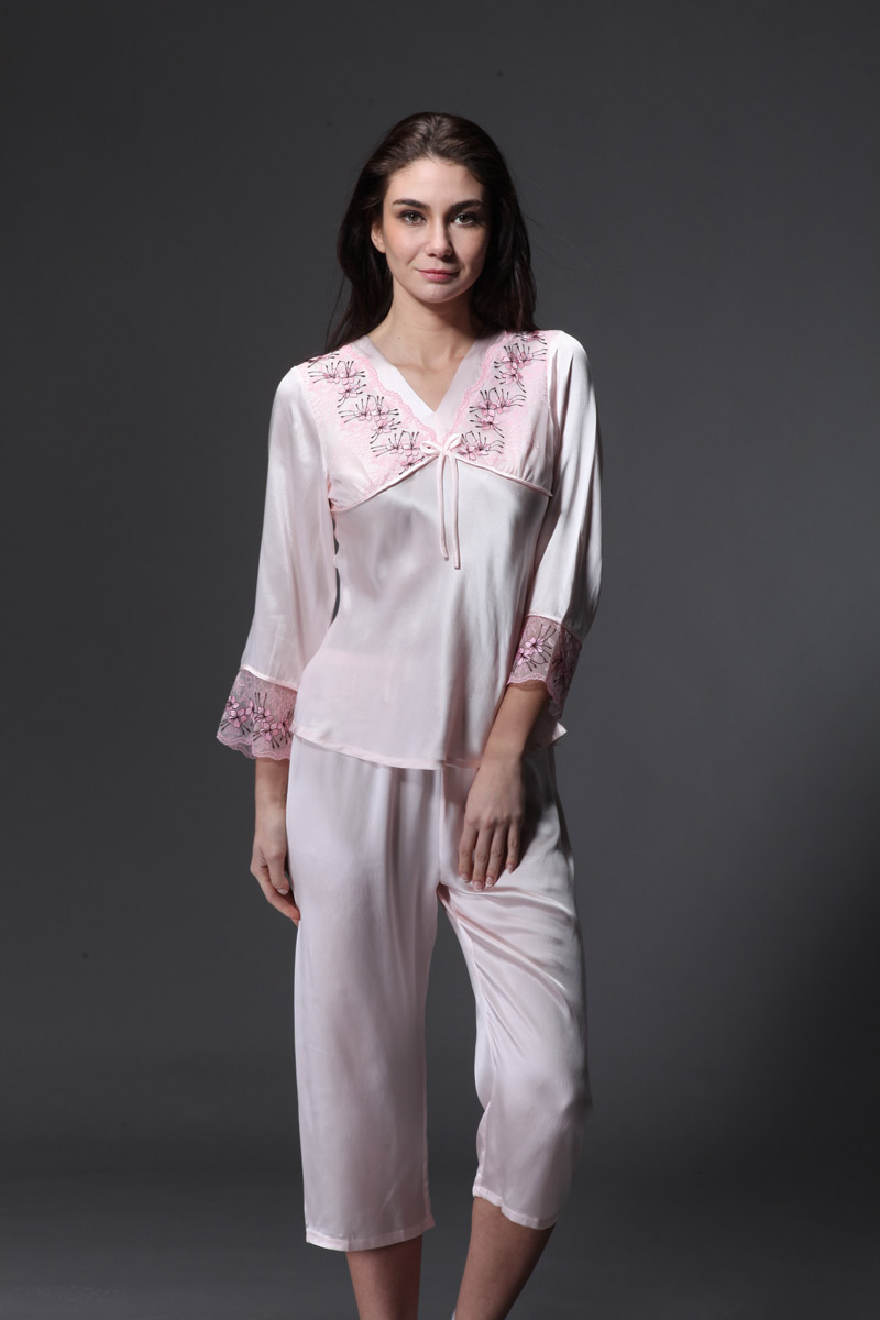 女士睡衣套装